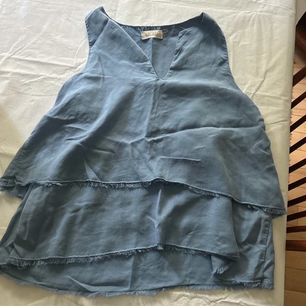 Blue tank top with ruffles💙